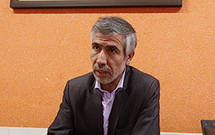 «احمد عزیزی» دستپرورده مکتب قرآن و جلوهگر سیمای روشن دین در شعر بود «احمد عزیزی» دستپرورده مکتب قرآن و جلوهگر سیمای روشن دین در شعر بود