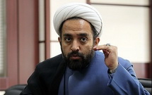 خواست ما از شعر آیینی؛ ارائه مبانی قرآن در زیباترین واژه ها