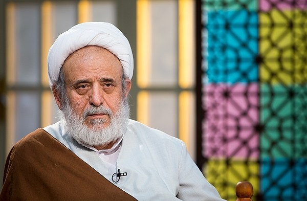 استاد انصاریان: بازسازی قبور ائمه(ع) کمترین ادای تکلیف در برابر نعمت‌های الهی است