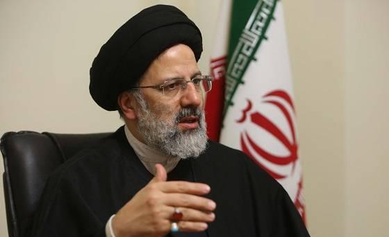 عاشورا رمز احیای دین و عینییت بخشیدن به آموزه‌های اسلام است