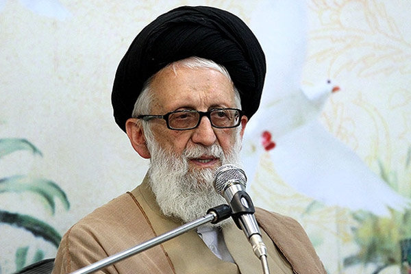 تدریس کتب معارف اسلامی کافی نیست/ نهج البلاغه تفسیر قرآن است