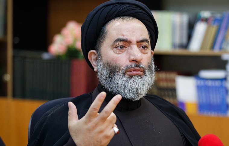 حجت الاسلام هوایی: قمه زن ها الی یوم القیامه مقصرند/ نماد نباید جزو دین و جزو عزاداری شود