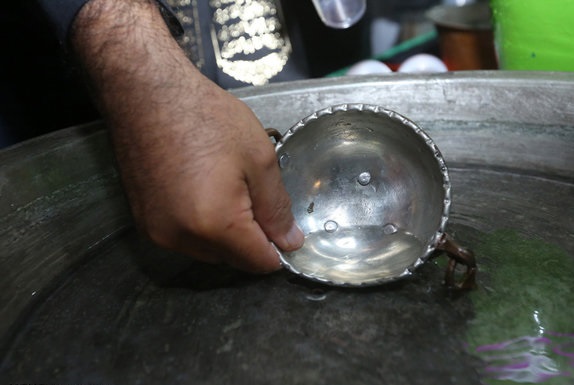 درباره آیین سنتی عزاداری سقایی؛ یک بغل شعر و یک مشک آب