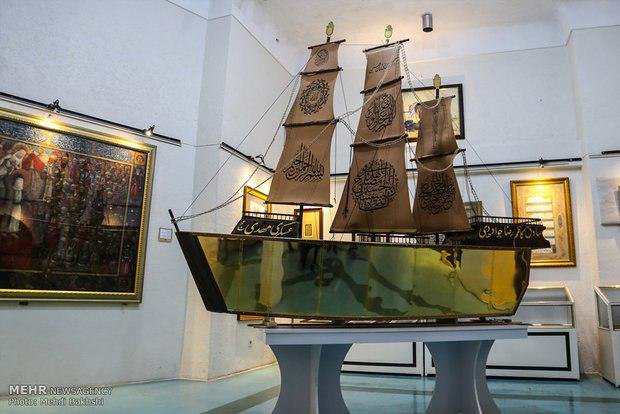 تصویر اشتباه از فضای قرآنی/اهل بیت از کتابت قرآن با طلا خشنودند؟