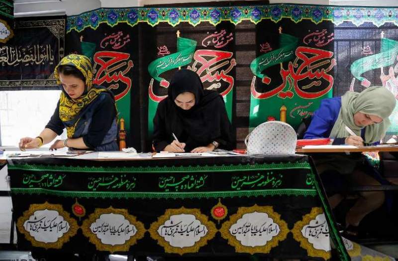 طرح های مسابقه لباس عاشورایی تولید انبوه می شوند