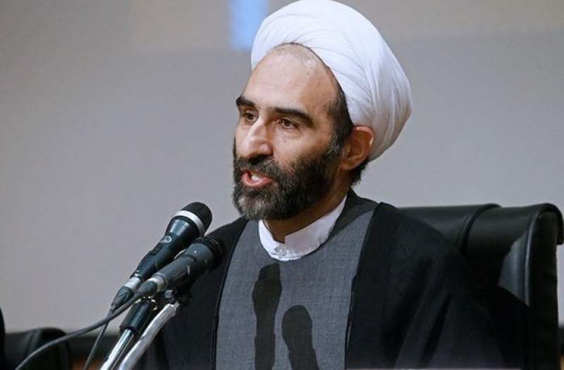 حسین(ع) را در صنف شیعه محدود نکنیم/ سخن عاشورا با بشریت و تاریخ