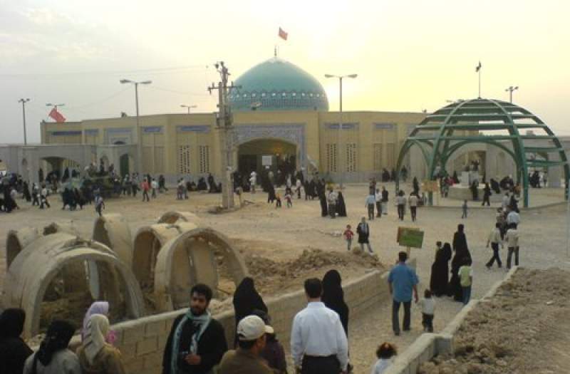 قرائت زیارت اربعین در یادمان‌های دفاع مقدس