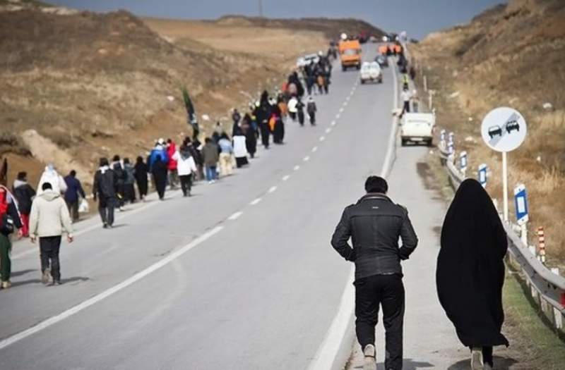 26 هزار زائر پیاده به سمت مشهد در حرکتند