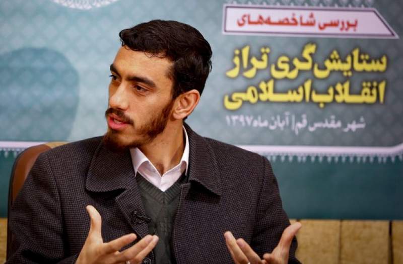 مهدی رسولی: مداحان رسالت هویت‌سازی دارند