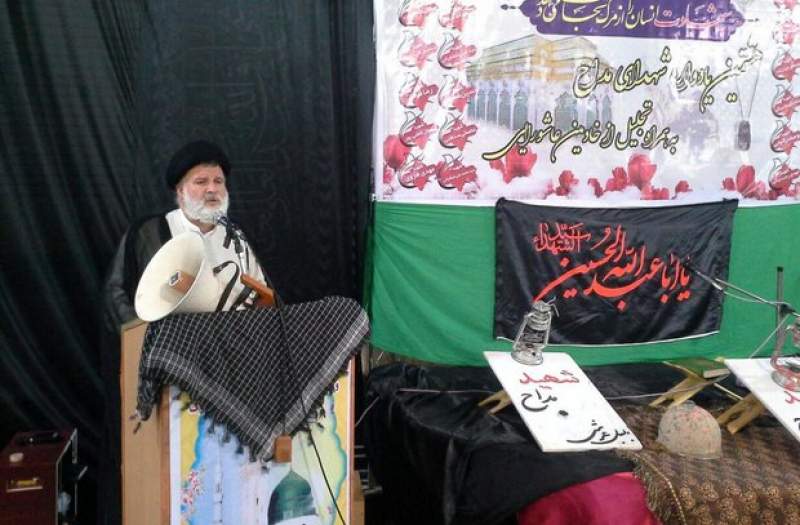 مداحان پیوند عاطفی بین شیعیان را حفظ کنند مداحان پیوند عاطفی بین شیعیان را حفظ کنند