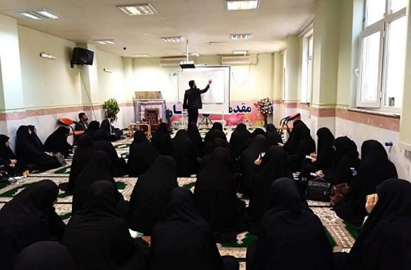 همایش مداحان خانگی در گناوه برگزار شد همایش مداحان خانگی در گناوه برگزار شد