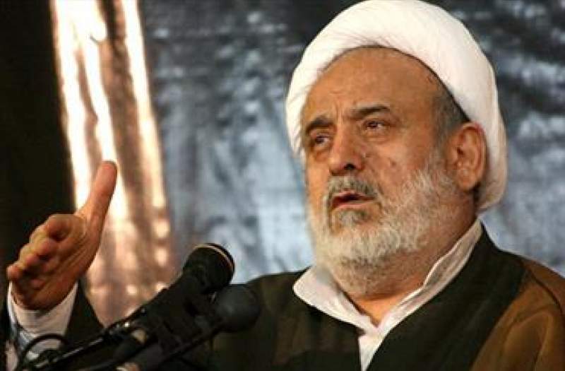 منظور از ذکر، تسبیح بر زبان نیست/ منافقین هم ذکر می‌گفتند