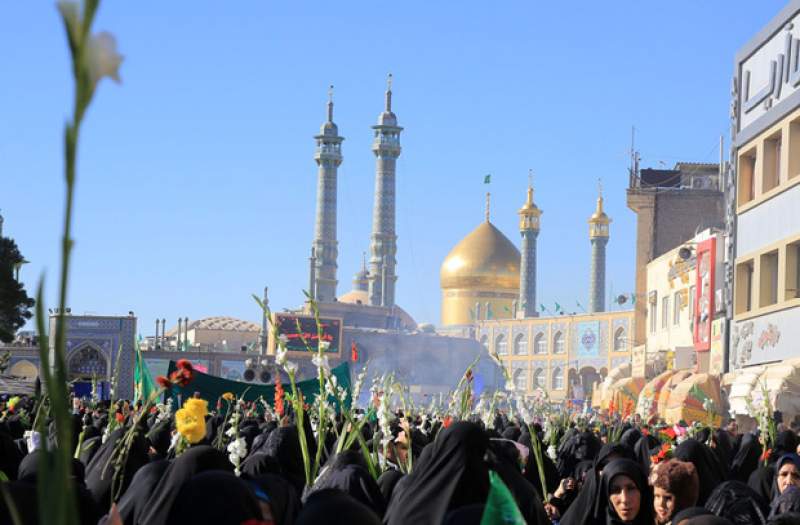 استقبال مردم قم از کاروان نمادین حضرت معصومه(س)