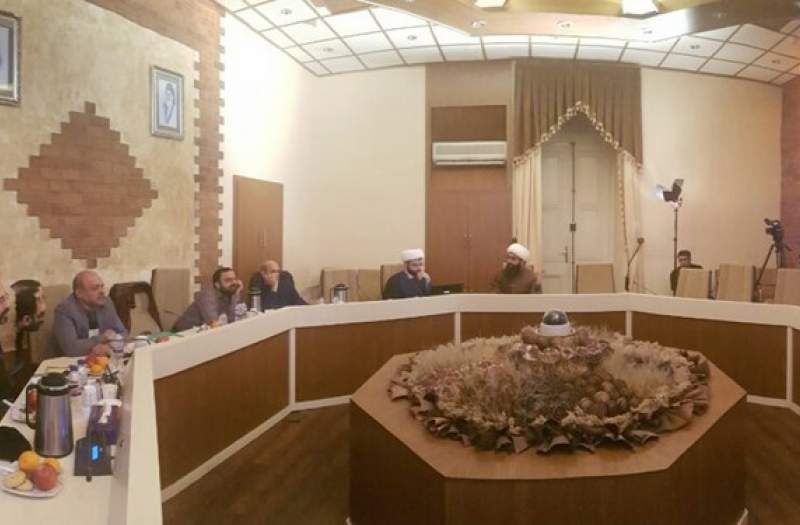 آثار هفتمین سوگواره عاشورایی عکس هیأت داوری شد