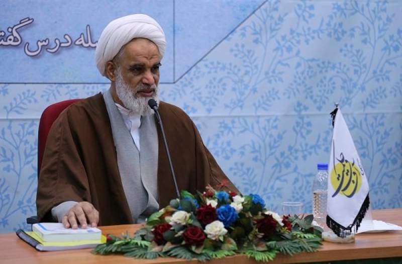 تبلیغ اسلام و تشیع منهای گفتمان انقلاب، ظلم به دین است