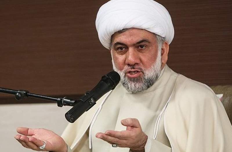 سخنان حضرت زهرا را روی تابلو می‌نویسند، اما عامل نیستند