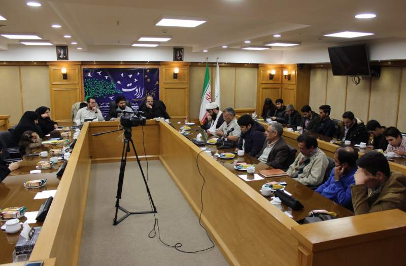 شعر آیینی با موضع دینی شناخته می شود نه صرفا موضوع دینی!