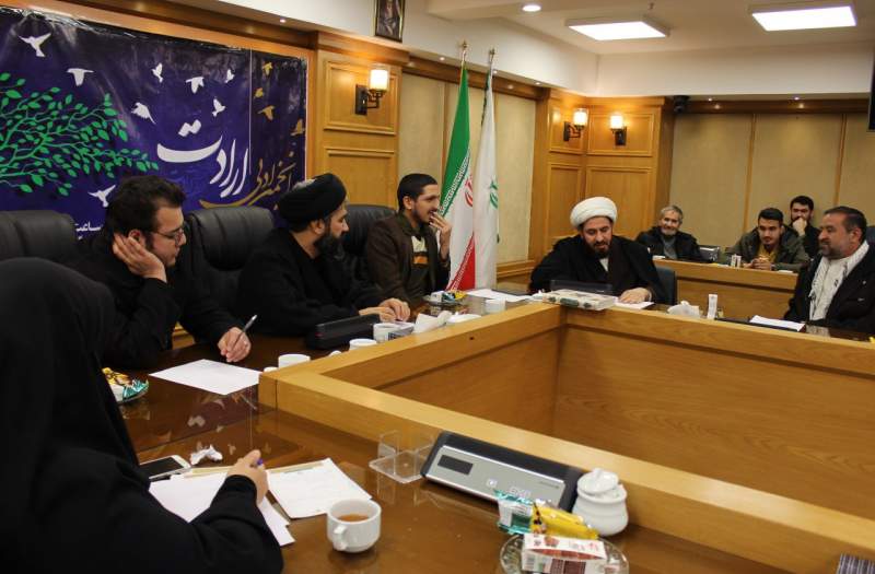 درهم تنیدگی زبان فارسی و عربی در شعر آیینی