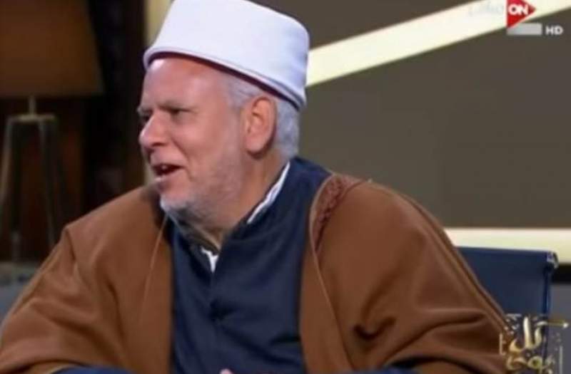 وزارت اوقاف مصر موذن لال استخدام کرده است!