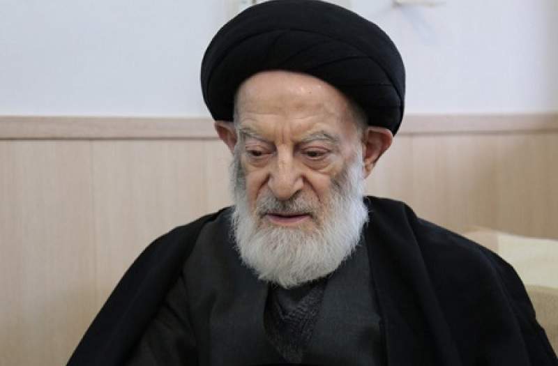 عده‌ای برای خود دکان و دستگاهی تدارک می‌بینند