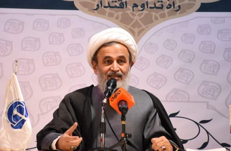 پناهیان: هیأتی‌ها باید به دیگران نان برسانند