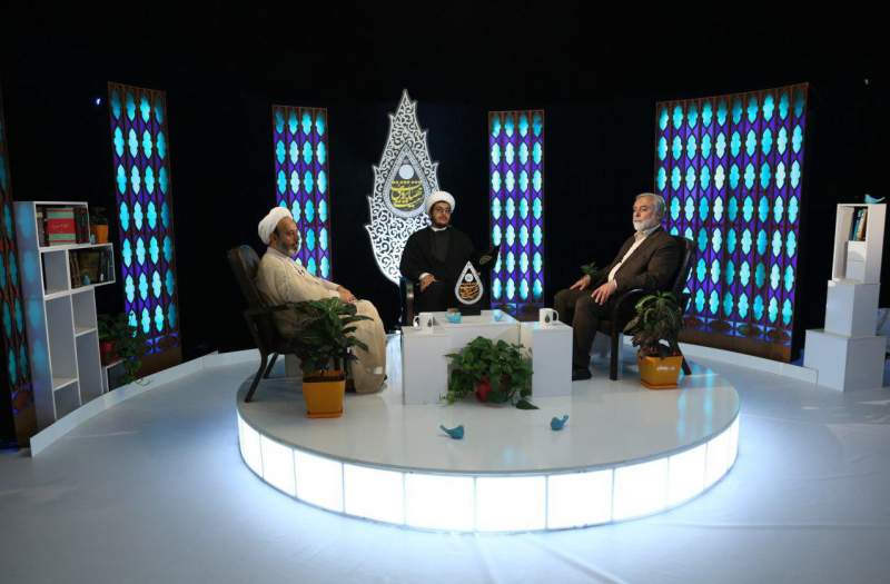 مداحان را به سمت مرثیه‌خوانی عالمانه سوق دهید/ مرثیه‌خوانان به منابع معتبر استناد کنند