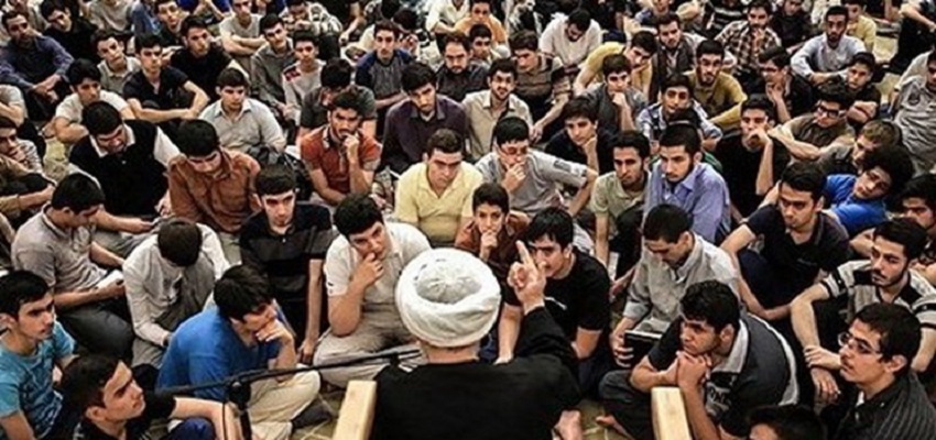 هیچ نهادی نمی‌تواند جای مسجد را در جهاد تبیین بگیرد