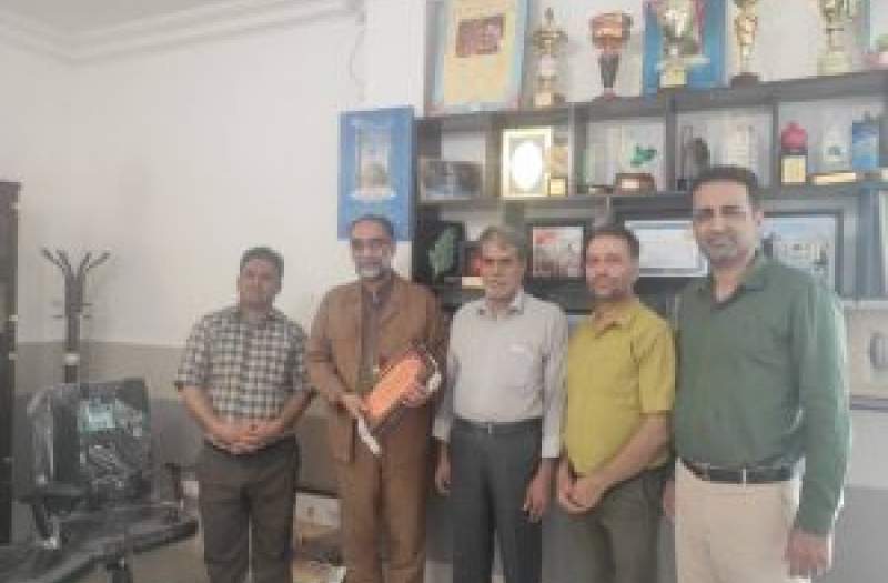 تقدیر از شاعر آیینی کاشانی به مناسبت روز قلم