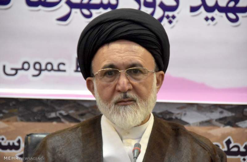 شعارهای عاشورا انقلاب آفرین است شعارهای عاشورا انقلاب آفرین است