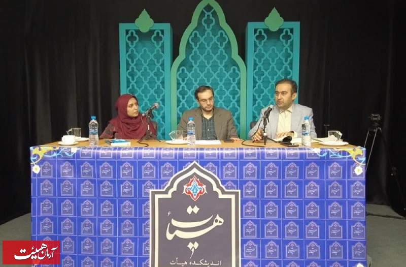 نشست «نقد و بررسی کتاب تولدی دوباره» برگزار شد نشست «نقد و بررسی کتاب تولدی دوباره» برگزار شد